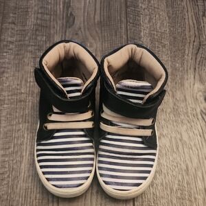 Monkey Feet Striped Black and White Kids Shoes 12-18 Months
